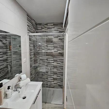 T3 Com Vista Mar A 500m Da * 塞图巴尔