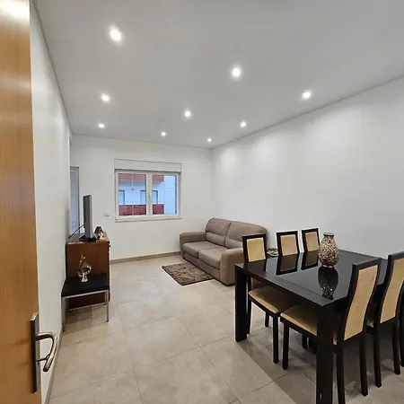 Apartment T3 Com Vista Mar A 500m Da Setubal